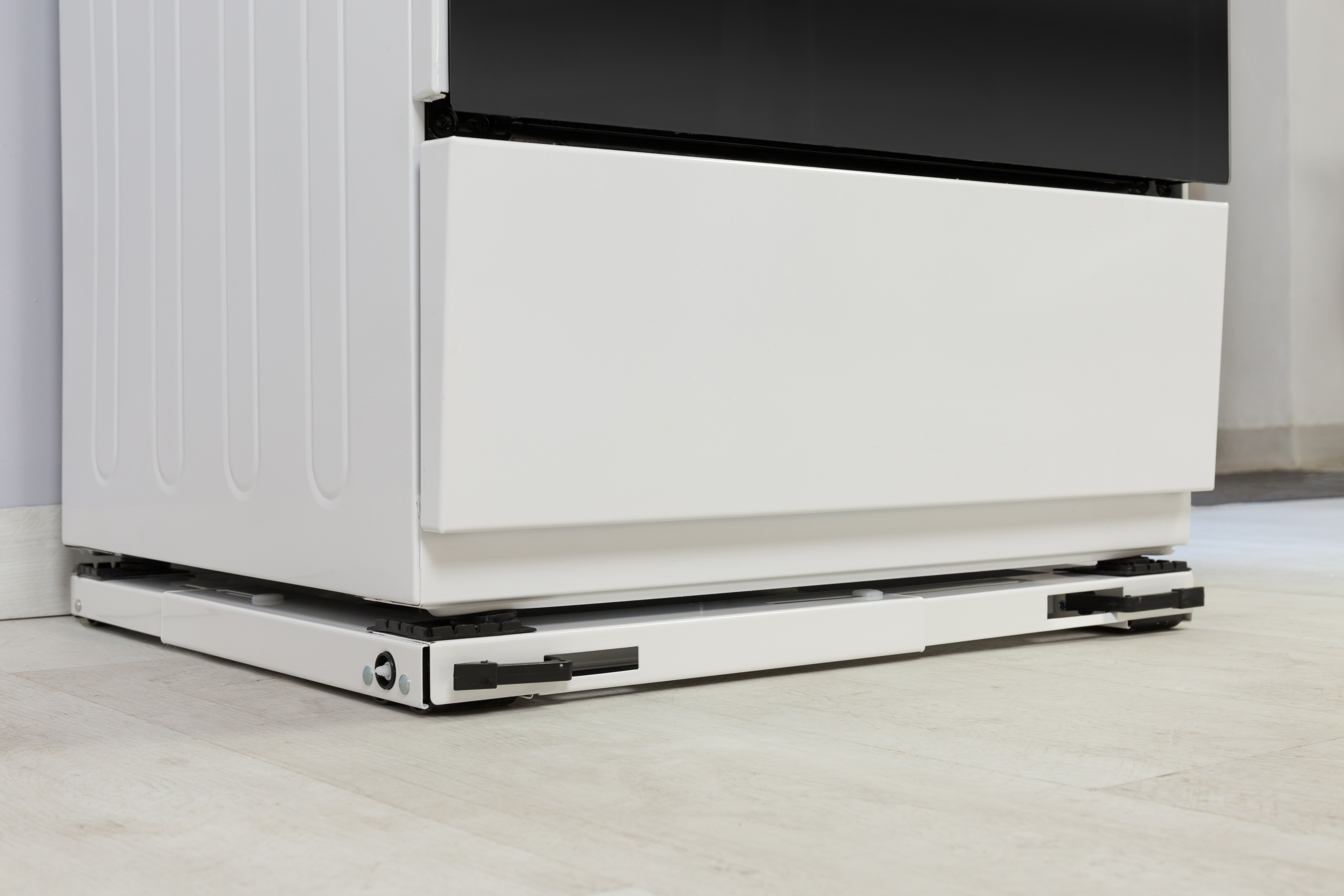 MBAJTESE FRIGORIFERI-SOBA E LEVIZSHME ROLLER 00662 W 3